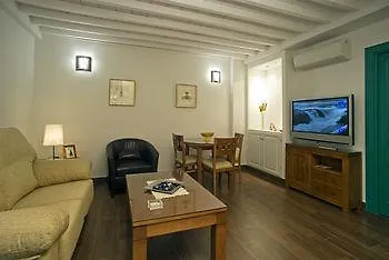 Laurel Suites Apartments Granada