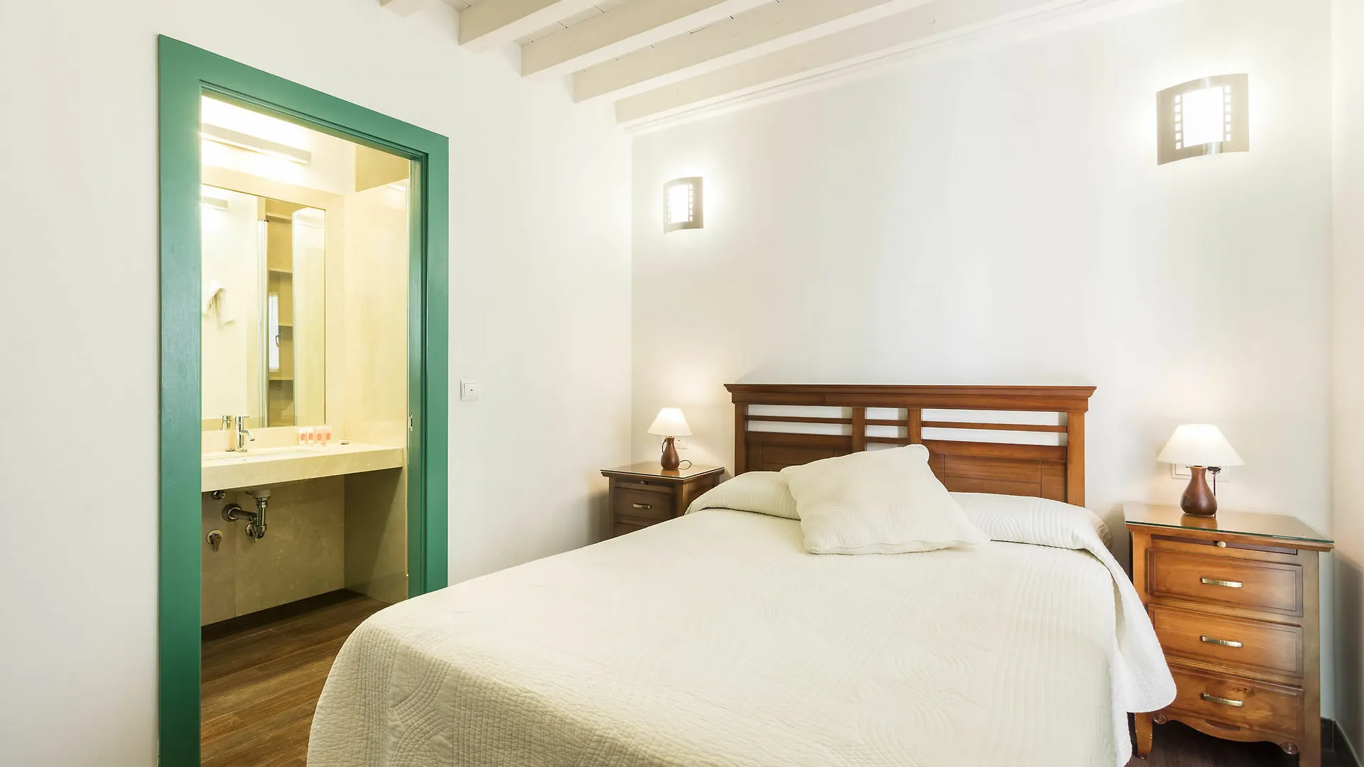Laurel Suites Apartments Granada