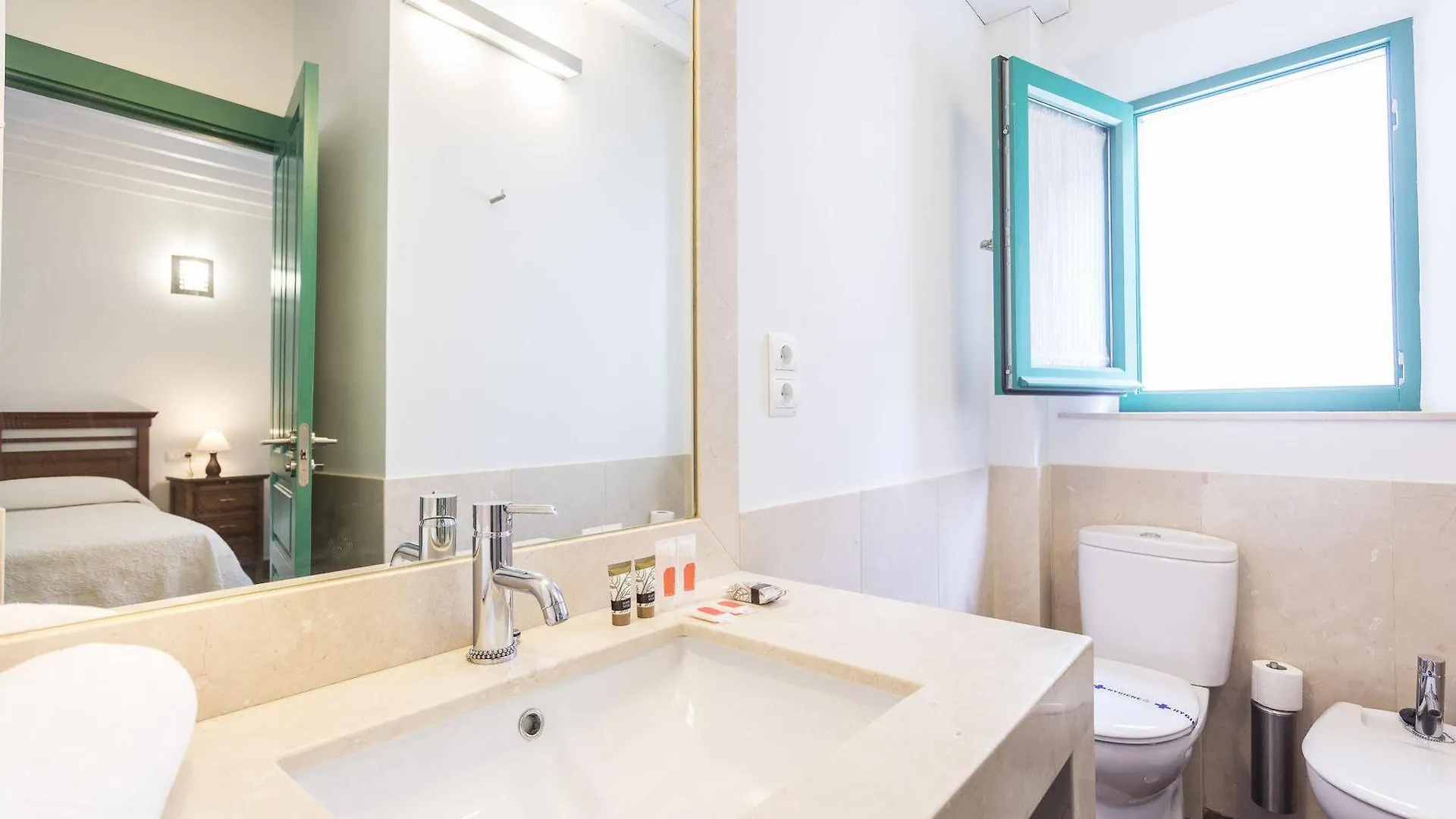 Laurel Suites Apartments Granada
