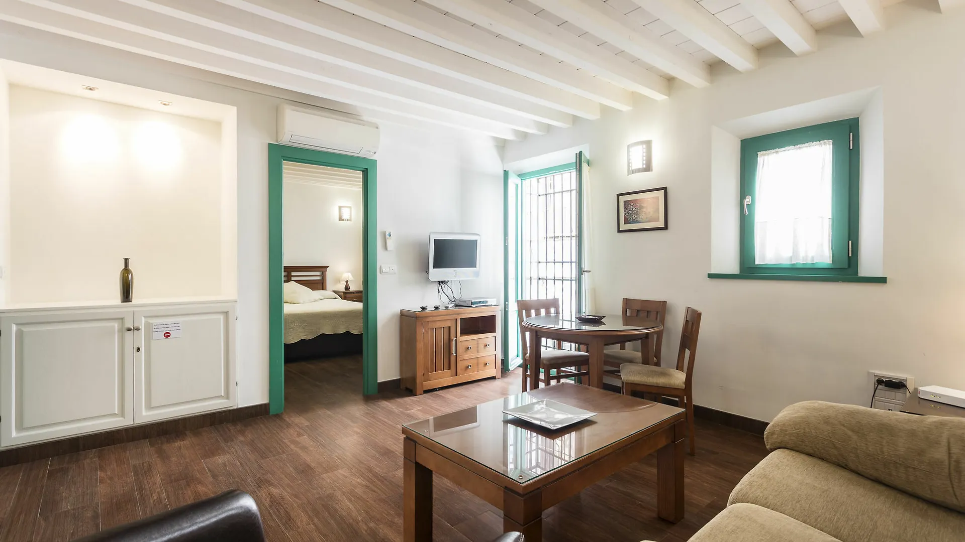 Laurel Suites Apartments Granada