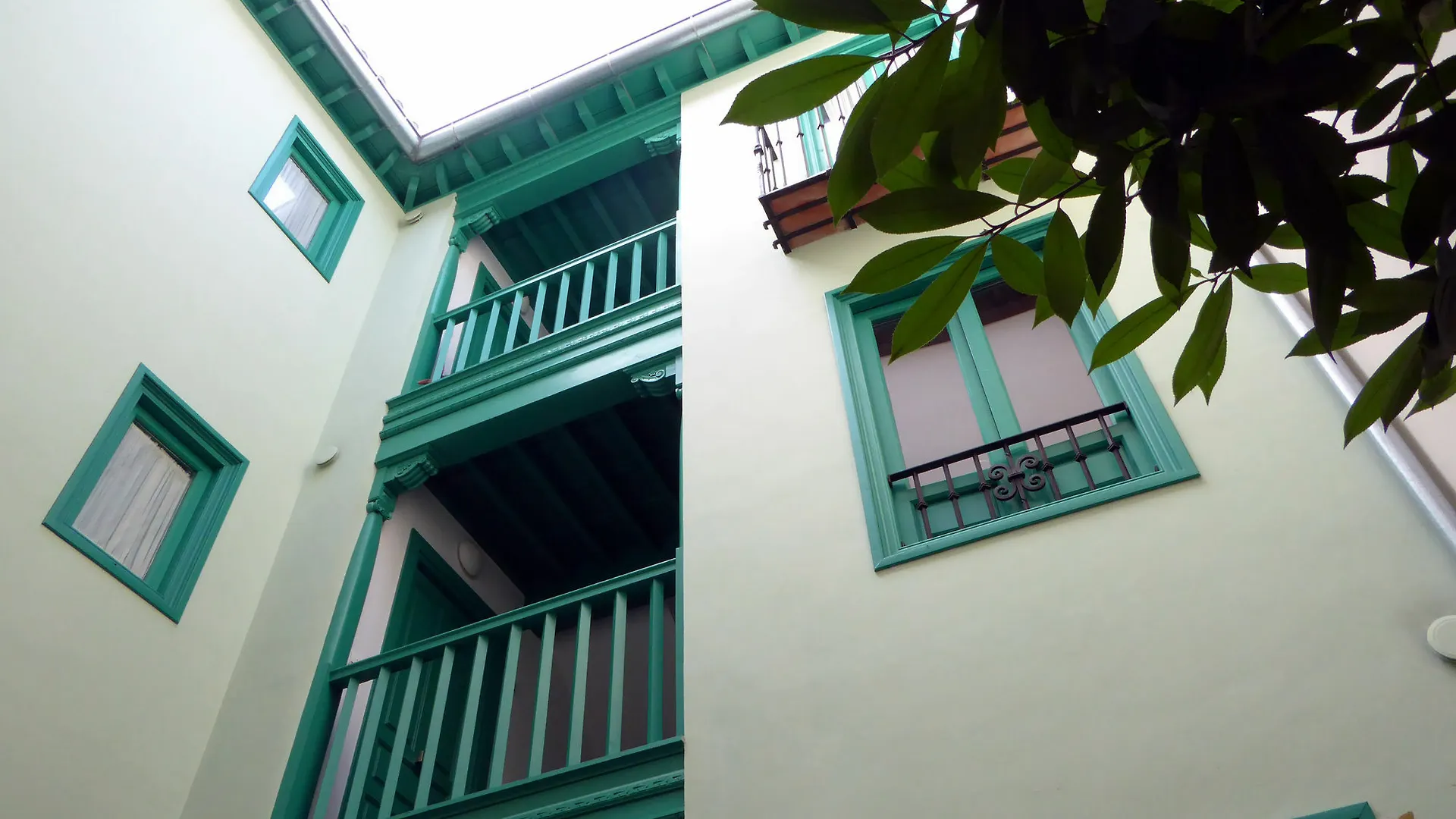 Laurel Suites Apartments Granada Spanien